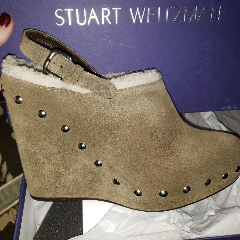 Stuart Weitzman Taupe Clogger
